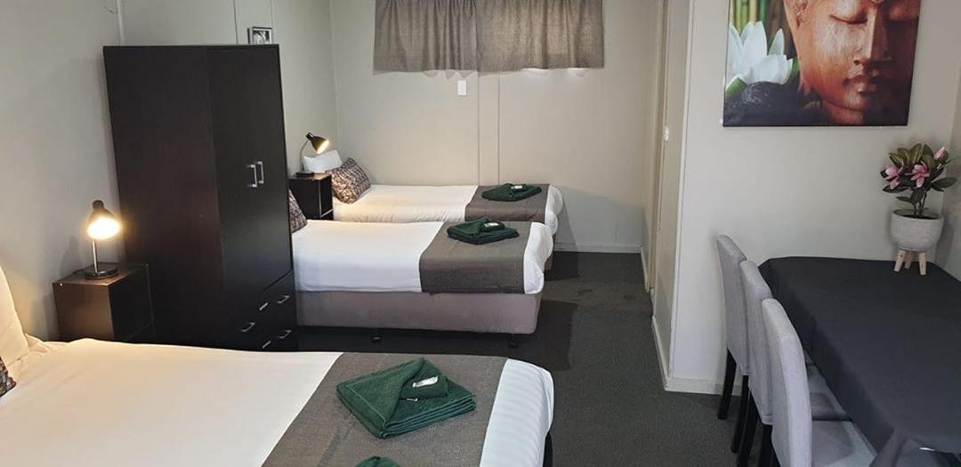 Smerdon Lodge Motel Horsham Exterior foto